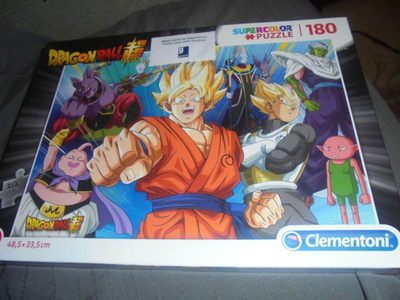 Palapeli DragonBall 180 palaa