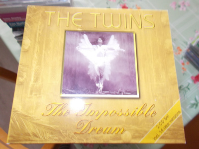 2-CD THE TWINS ** THE IMPOSSIBLE DREAM **