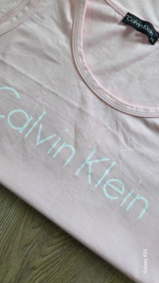 Calvin Klein S Toppi