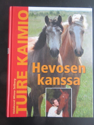 Hevosen kanssa. 642 sivua, yli 300 valokuvaa.
