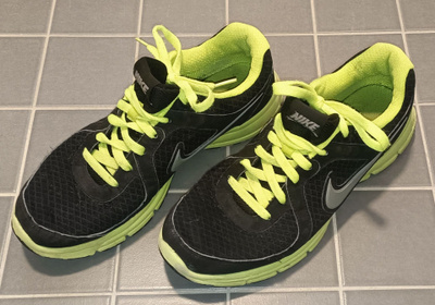 Nike Air Relentless Lenkkarit (42,5)