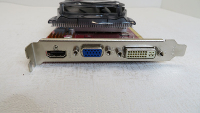 CLUB 3D Radeon HD 5670 1GB HDMI DVI VGA PCI-E