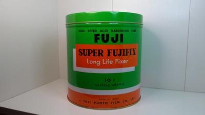 Fuji Super Fujifix metallipurkki 18,5 x 17,5 cm *keräily*