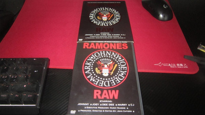Ramones Raw