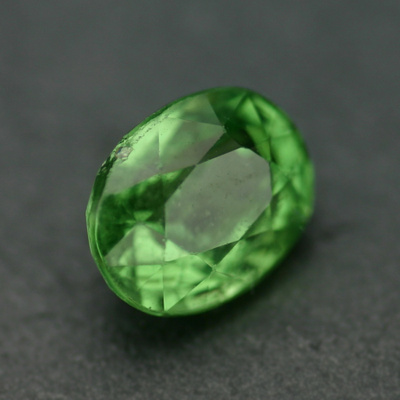 Tsavoriitti granaatti 0.94 karaattia 6.20mm kirkas Tansania