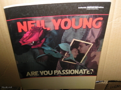 NEIL YOUNG - ARE YOU PASSIONATE NUOTTIKIRJA UUSI