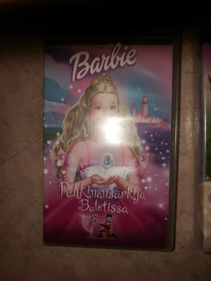 VHS Barbie- videokasetti 1 kpl