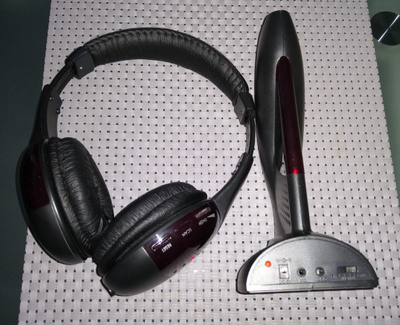 LANGATTOMAT FM RADIO KUULOKKEET