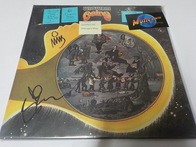 WIGWAM - BEING M/M LP KAHDELLA NIMMARILLA