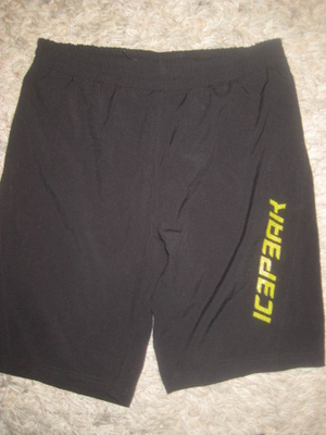 ** Icepeak shortsit, uusi koko 176 cm **