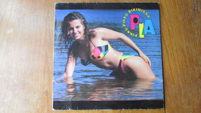 Pia Bos: Pikku-Pikku Bikinissä (RARE 12", cheesecake)