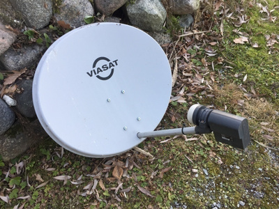 Viasat lautasantenni