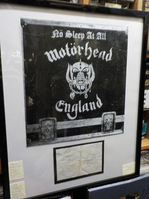 MOTÖRHEAD TAULU KOKO BÄNDIN NIMMAREILLA !