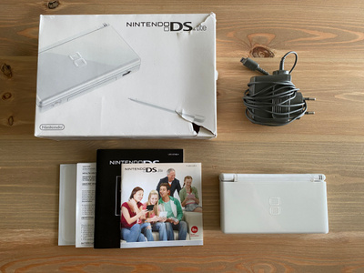 Nintendo DS Lite konsoli *boxed*
