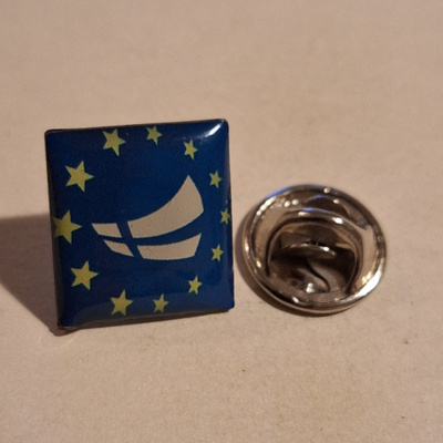 SUOMI LIPPU PINSSI