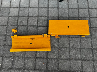 Työkoneen majakan pidikkeet kippaavat esim. Volvo L50C