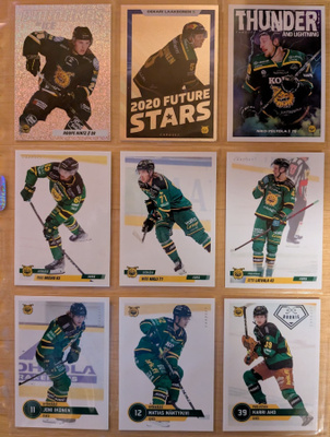 Ilves -pelaajien kortteja 40 kpl erivuosilta (sis. 3 erikois