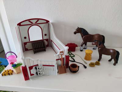 Playmobil hevostalli setti
