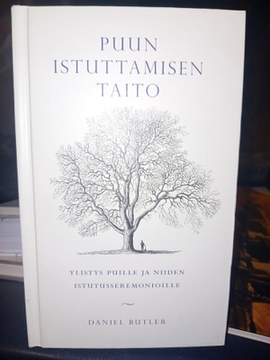 Butler  :  Puun istuttamisen taito ( SIS POSTIKULU  )