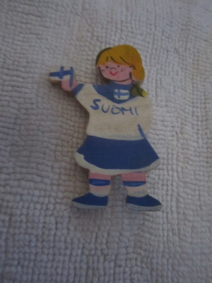 Rintaneula Suomi-neito puuta