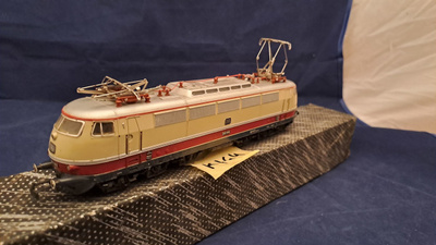 K 164 Märklin-Hamo tasavirtaveturi E 03-sarjan TEE
