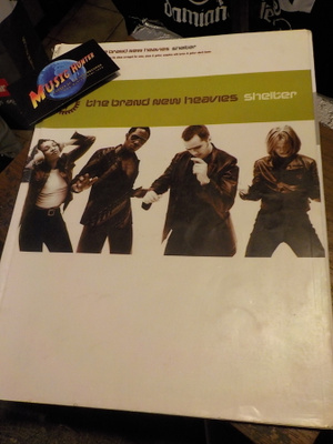 THE BRAND NEW HEAVIES - SHELTER NUOTTIKIRJA