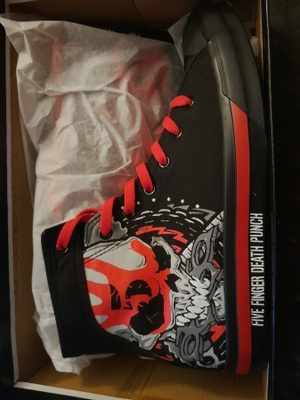Five Finger Death Punch Zombie Kill Sneaker tennarit 43 uusi