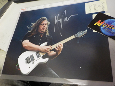 SYMPHONY X KUVA  ROMEON NIMMARILLA