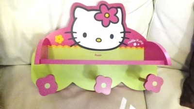 SIISTI HELLO KITTY NAULAKKO LASTENHUONEESEEN