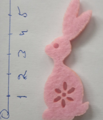 askartelijalle pääsiäisaskarteluun  pupujen korkeus = n. 7cm