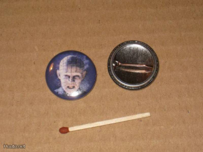 Pinhead - Hellraiser rintanappi 1" g5
