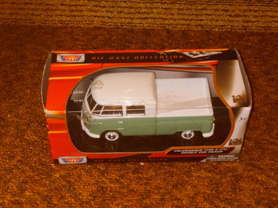 MOTORMAX VW PICK UP 1/24 UUSI