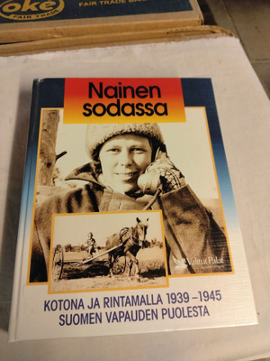 nainen sodassa
