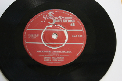 Georg Malmstén, Greta Pitkänen: Mikkihiiri merihädässä (EP)