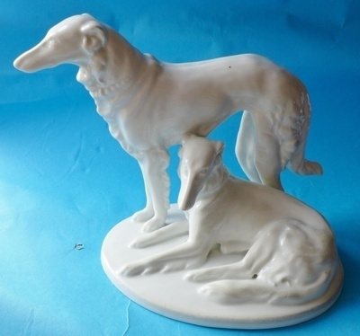 Koira figuuri posliinia Vinttikoira Barsoi 2 koiraa 20cm