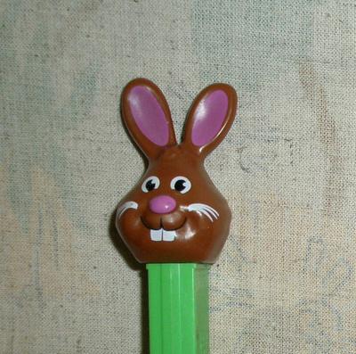 Pääsiäispupu PEZ