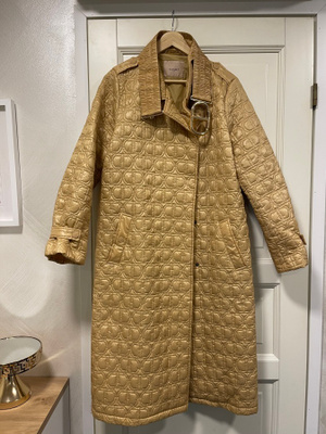Uusi Twinset Milano kevyttoppatakki  fin 38/ita 44