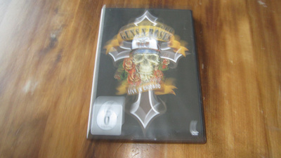 Guns N' Roses – Live In Chicago