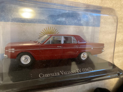 Chrysler Valiant -67.  Pienoismalli 1/43