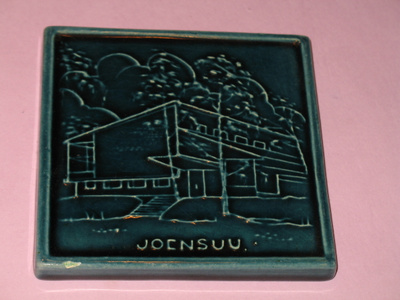 Kupittaan savi: Vanha JOENSUU -SEINÄTAULU
