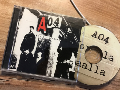 A04 . Kovalla maalla CD