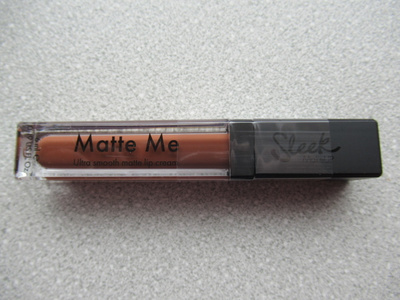 SLEEK MATTE ME ULTRA SMOOTH huulipuna, sävy Roasted Almond
