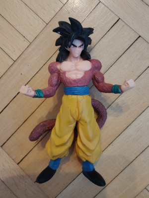 Dragonball Z Super sayan -figuuri