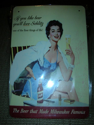 Peltikyltti Schlitz olut