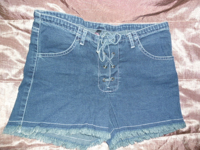 Shortsit koko 152/158