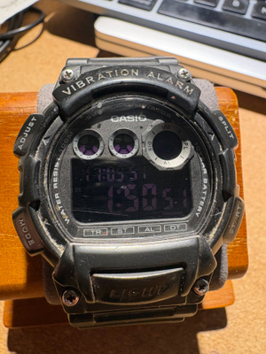 Casio W-735H digitaalinen kello – värinäherätys