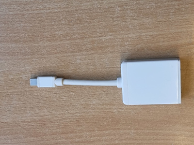 MiniDisplayPort to DVI-D adapteri