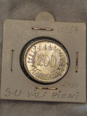 Hopearaha 200 markkaa 1957, Suomi, 8,3 g Ag500