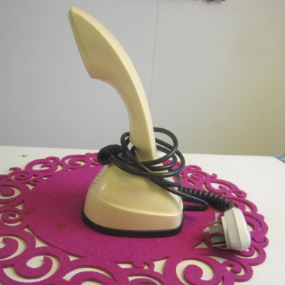 Cobra-puhelin, Ericsson vaalea beige.