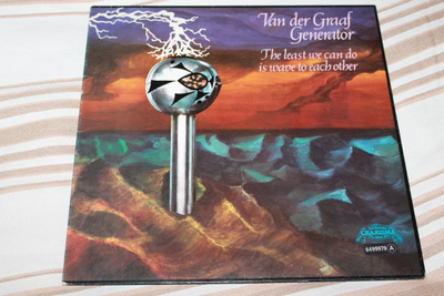 Van der Graaf Generator - The least we can do is wave to...